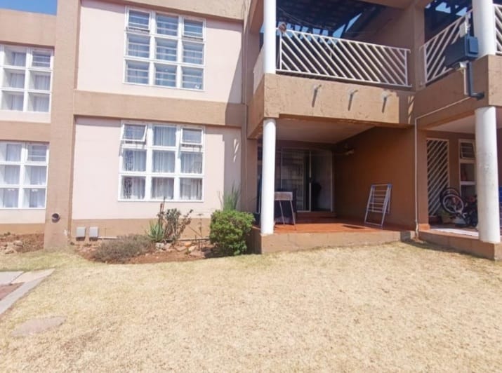 2 Bedroom Property for Sale in Mondeor Gauteng