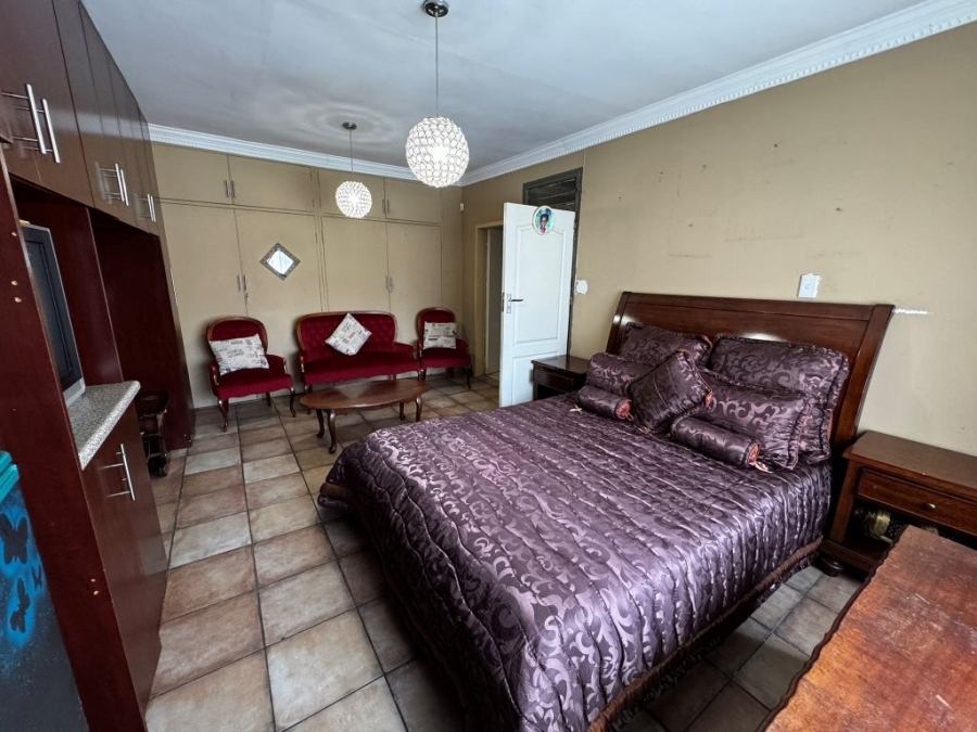 6 Bedroom Property for Sale in Birchleigh Gauteng