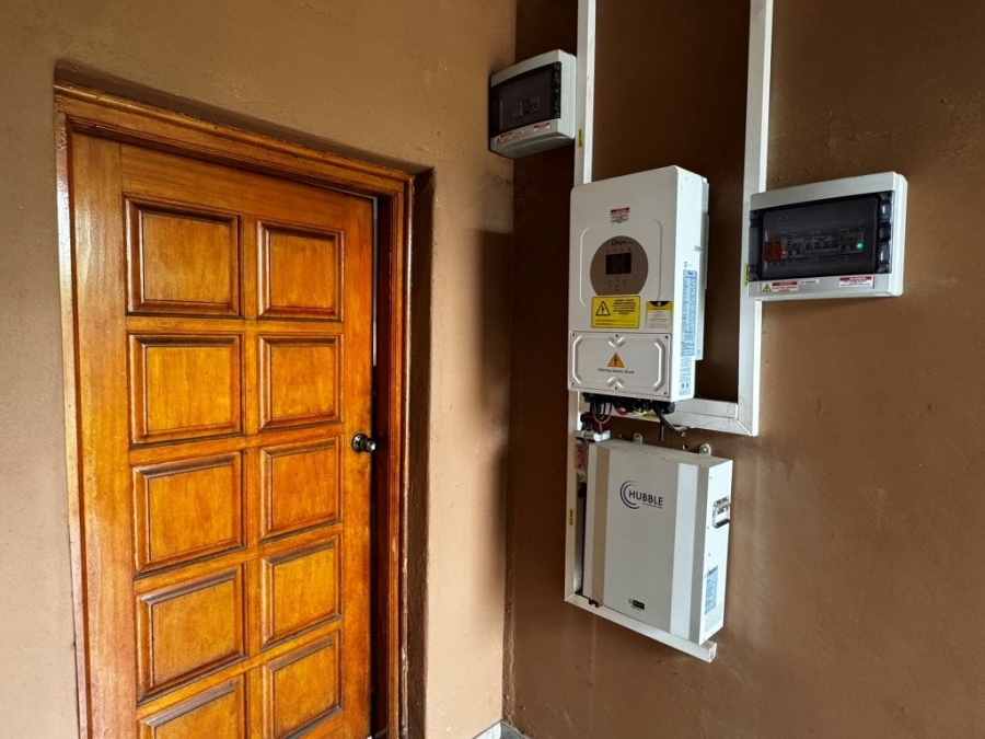 6 Bedroom Property for Sale in Birchleigh Gauteng