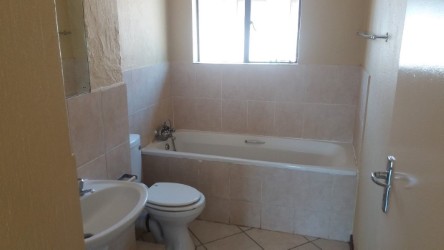 2 Bedroom Property for Sale in Pretoria North Gauteng