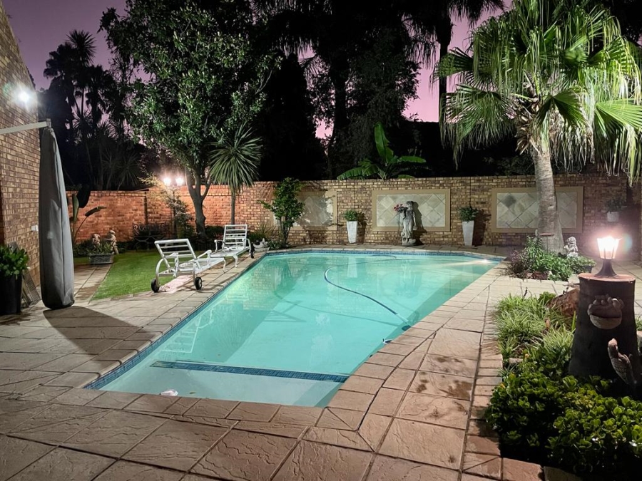 To Let 4 Bedroom Property for Rent in Sunward Park Gauteng