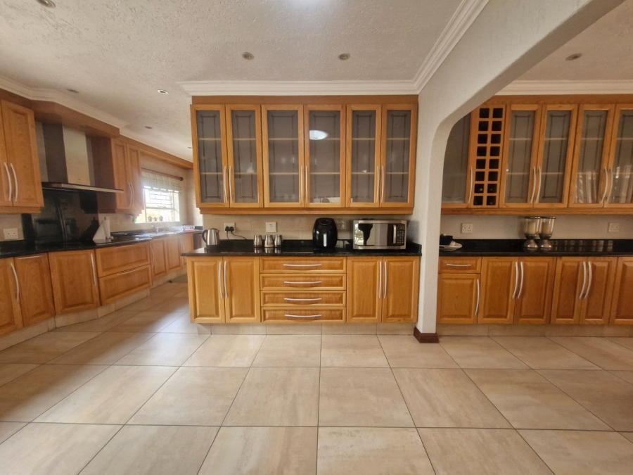 To Let 4 Bedroom Property for Rent in Sunward Park Gauteng