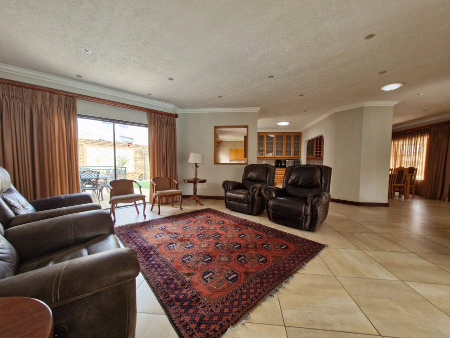 To Let 4 Bedroom Property for Rent in Sunward Park Gauteng