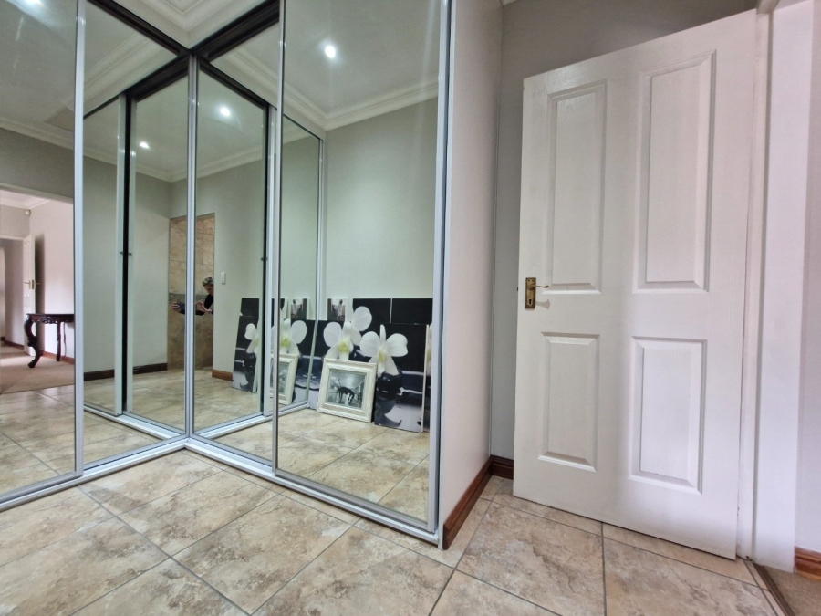 To Let 4 Bedroom Property for Rent in Sunward Park Gauteng