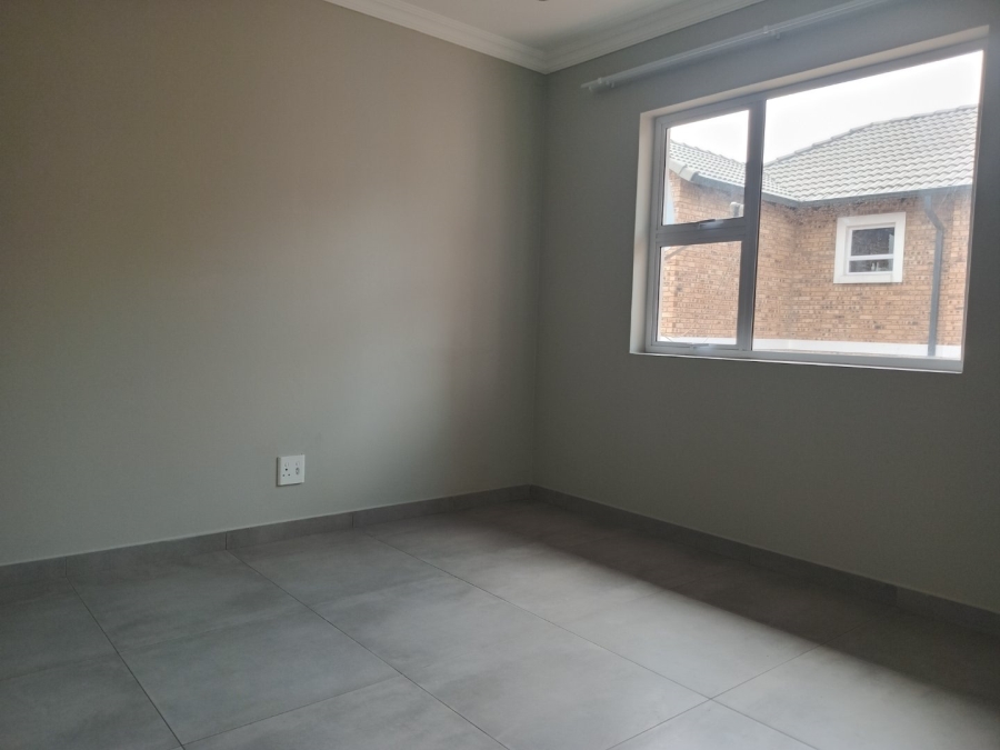 2 Bedroom Property for Sale in Elandsfontein Gauteng