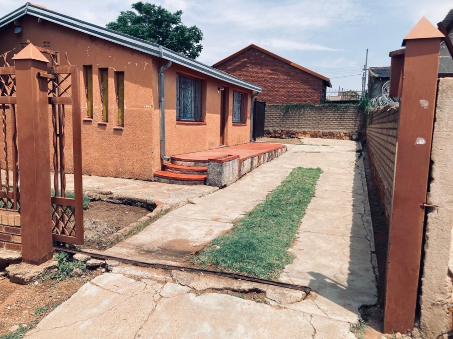 2 Bedroom Property for Sale in Soshanguve G Gauteng