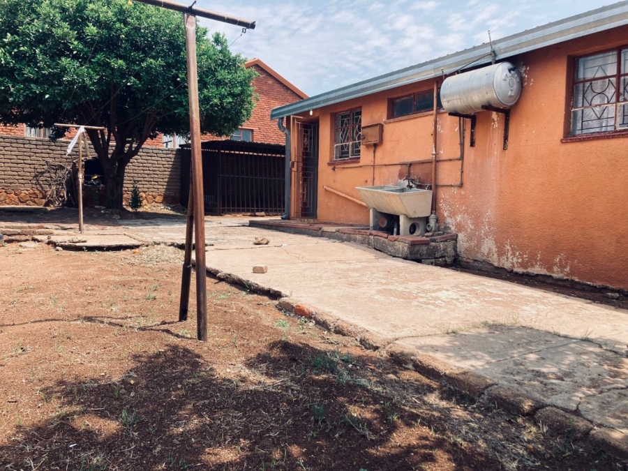 2 Bedroom Property for Sale in Soshanguve G Gauteng