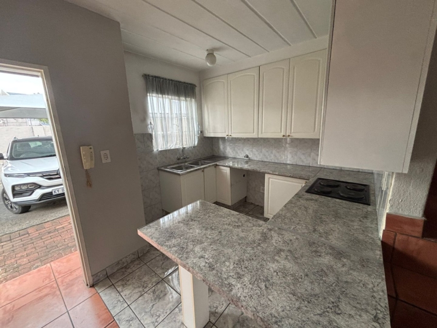 To Let 2 Bedroom Property for Rent in Witfield Gauteng