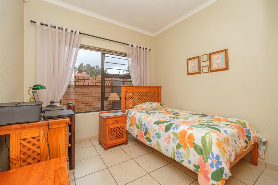 3 Bedroom Property for Sale in Honeydew Manor Gauteng