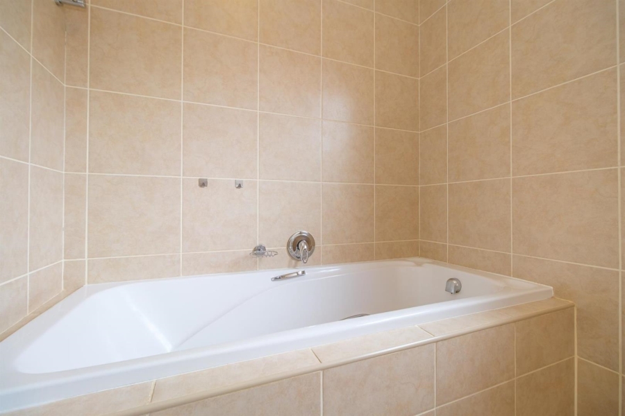 3 Bedroom Property for Sale in Honeydew Manor Gauteng