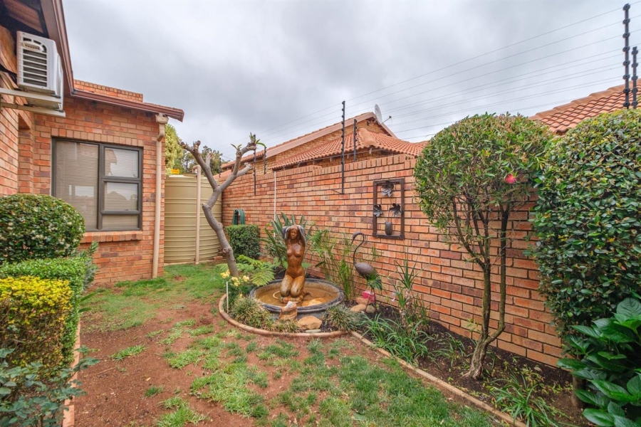 3 Bedroom Property for Sale in Honeydew Manor Gauteng