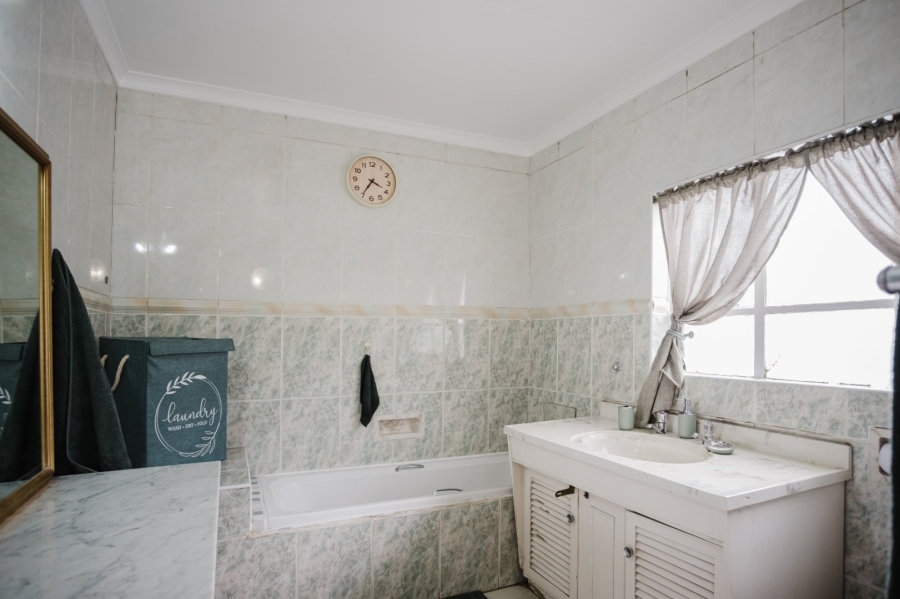 4 Bedroom Property for Sale in Elsburg Gauteng