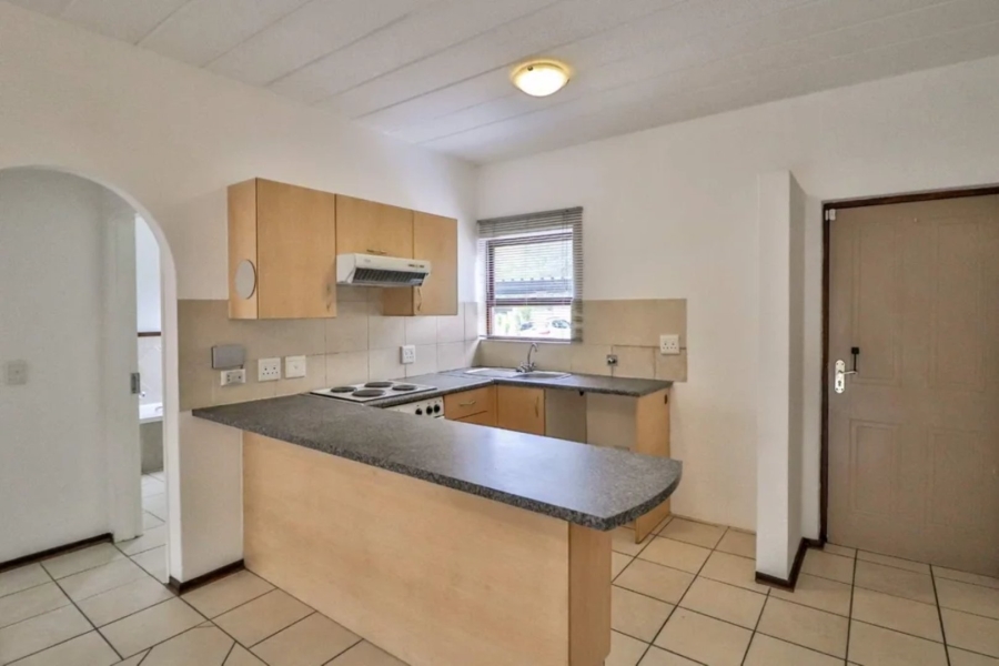 To Let 1 Bedroom Property for Rent in Paulshof Gauteng