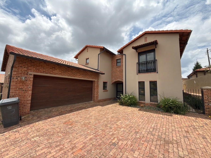 3 Bedroom Property for Sale in Avianto Estates Gauteng