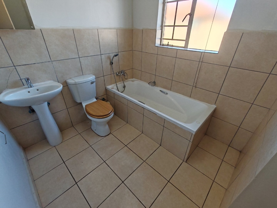 3 Bedroom Property for Sale in Annlin Gauteng
