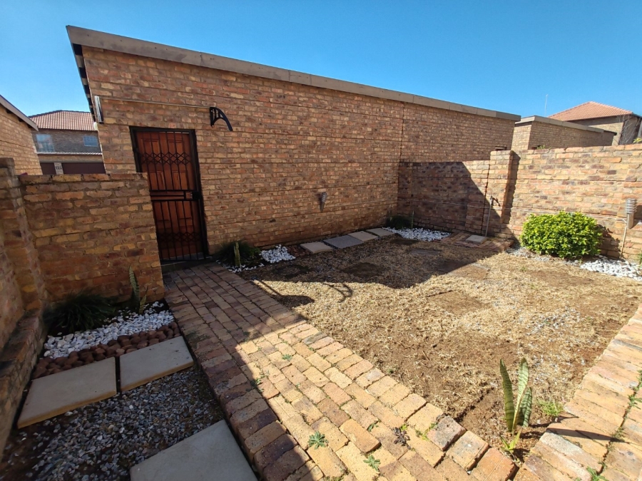 3 Bedroom Property for Sale in Annlin Gauteng
