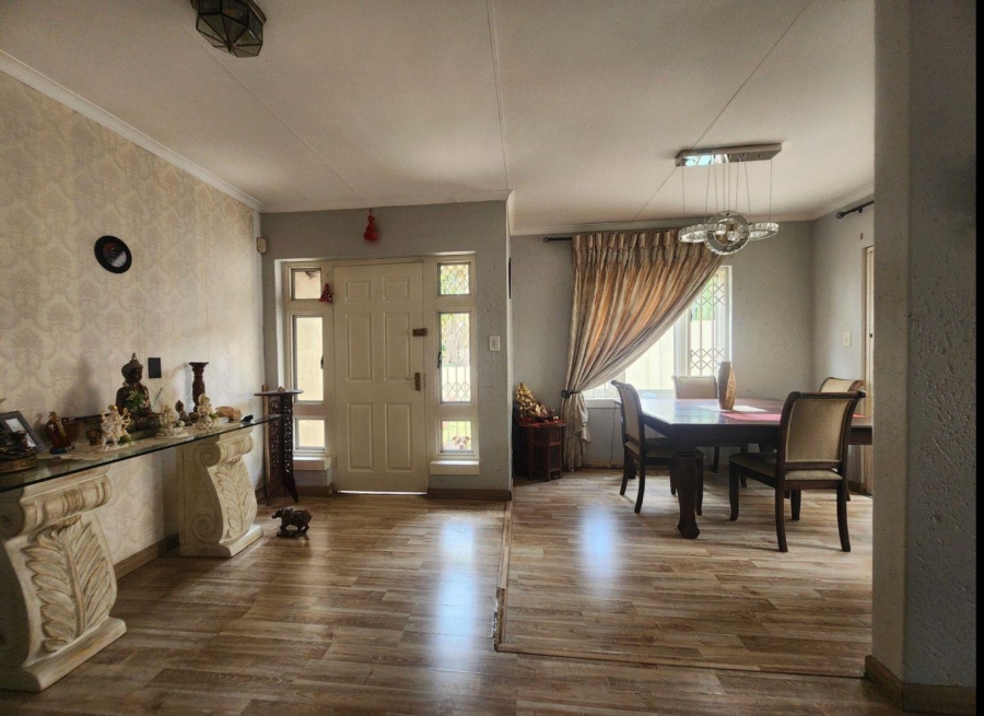 4 Bedroom Property for Sale in Douglasdale Gauteng