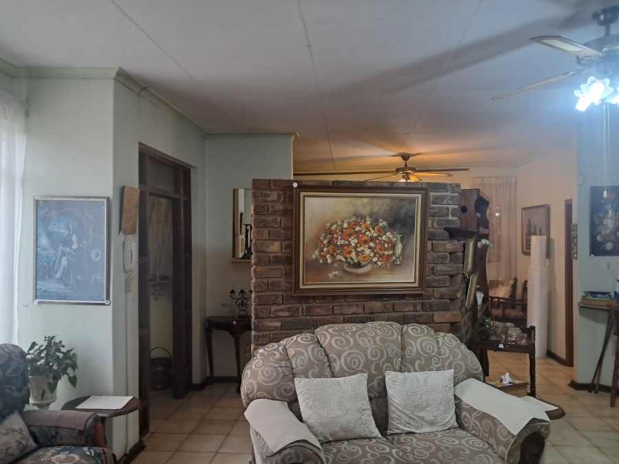  Bedroom Property for Sale in Newlands Gauteng