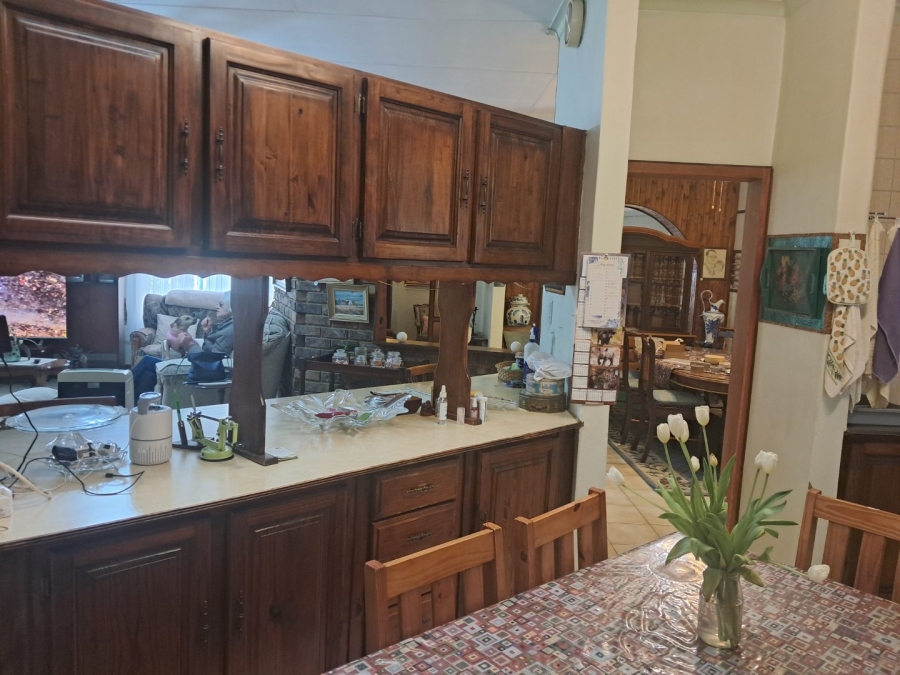  Bedroom Property for Sale in Newlands Gauteng