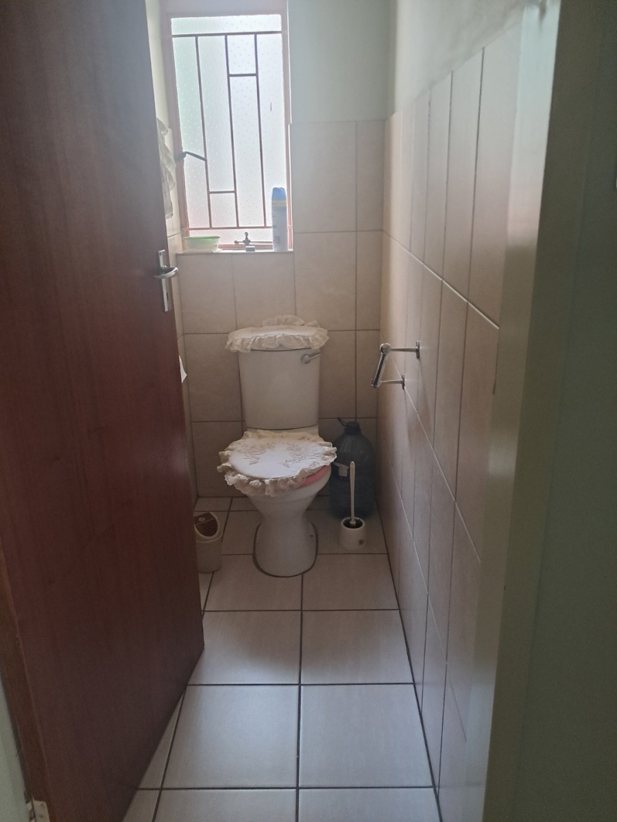  Bedroom Property for Sale in Newlands Gauteng