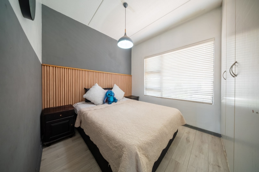 2 Bedroom Property for Sale in Waterstone Park Gauteng