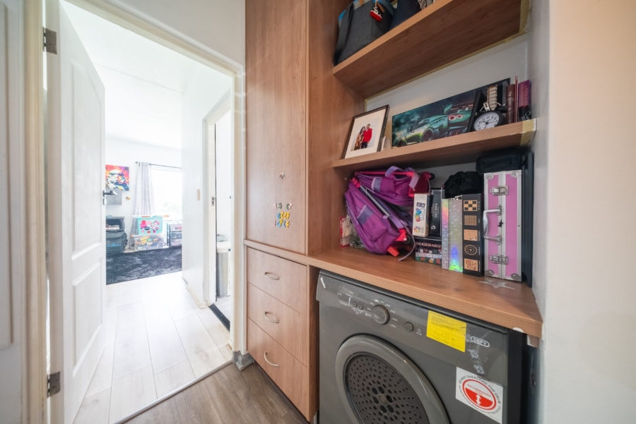 2 Bedroom Property for Sale in Waterstone Park Gauteng