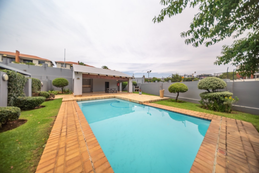 2 Bedroom Property for Sale in Waterstone Park Gauteng