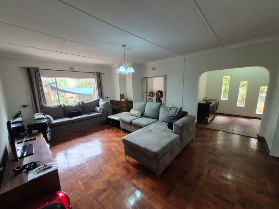 To Let 4 Bedroom Property for Rent in Valhalla Gauteng