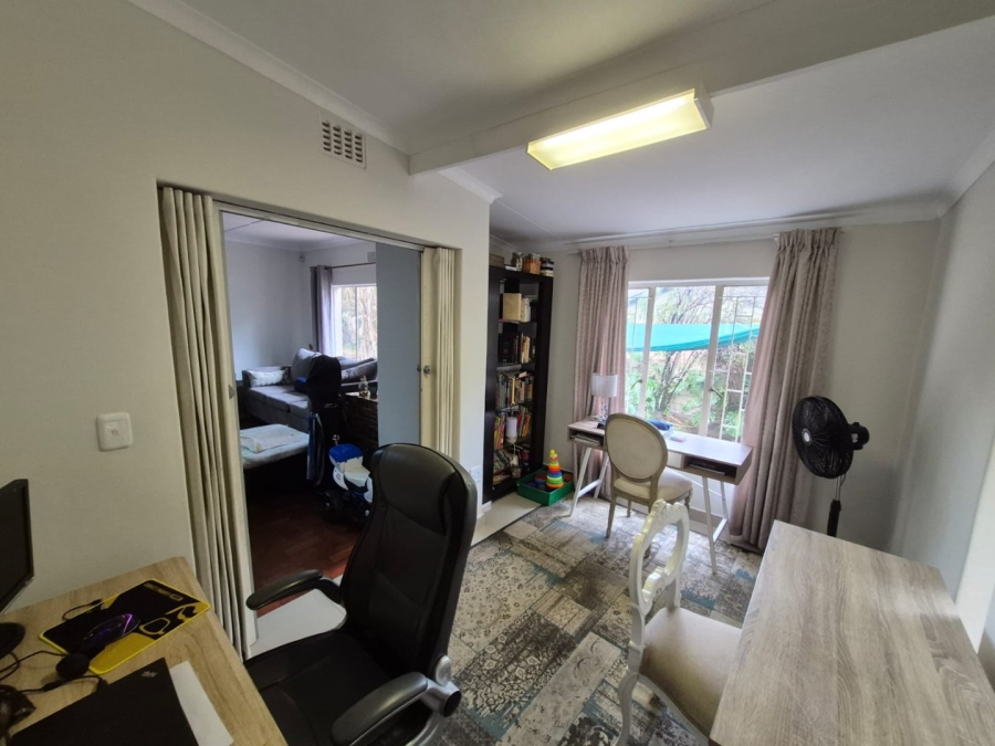 To Let 4 Bedroom Property for Rent in Valhalla Gauteng