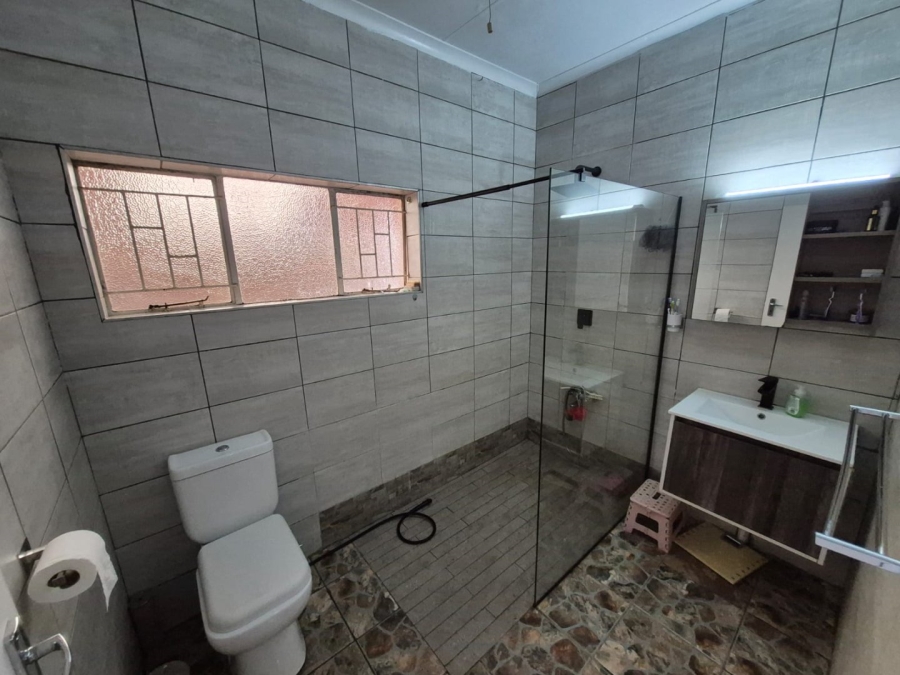 To Let 4 Bedroom Property for Rent in Valhalla Gauteng