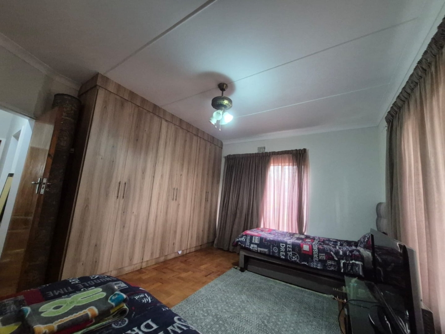 To Let 4 Bedroom Property for Rent in Valhalla Gauteng