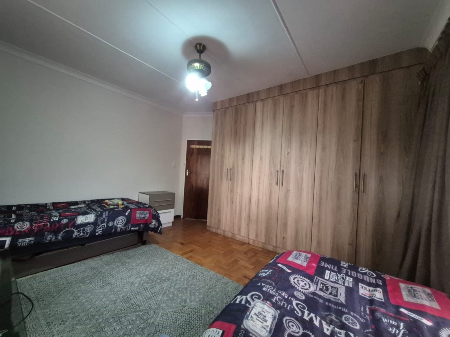 To Let 4 Bedroom Property for Rent in Valhalla Gauteng