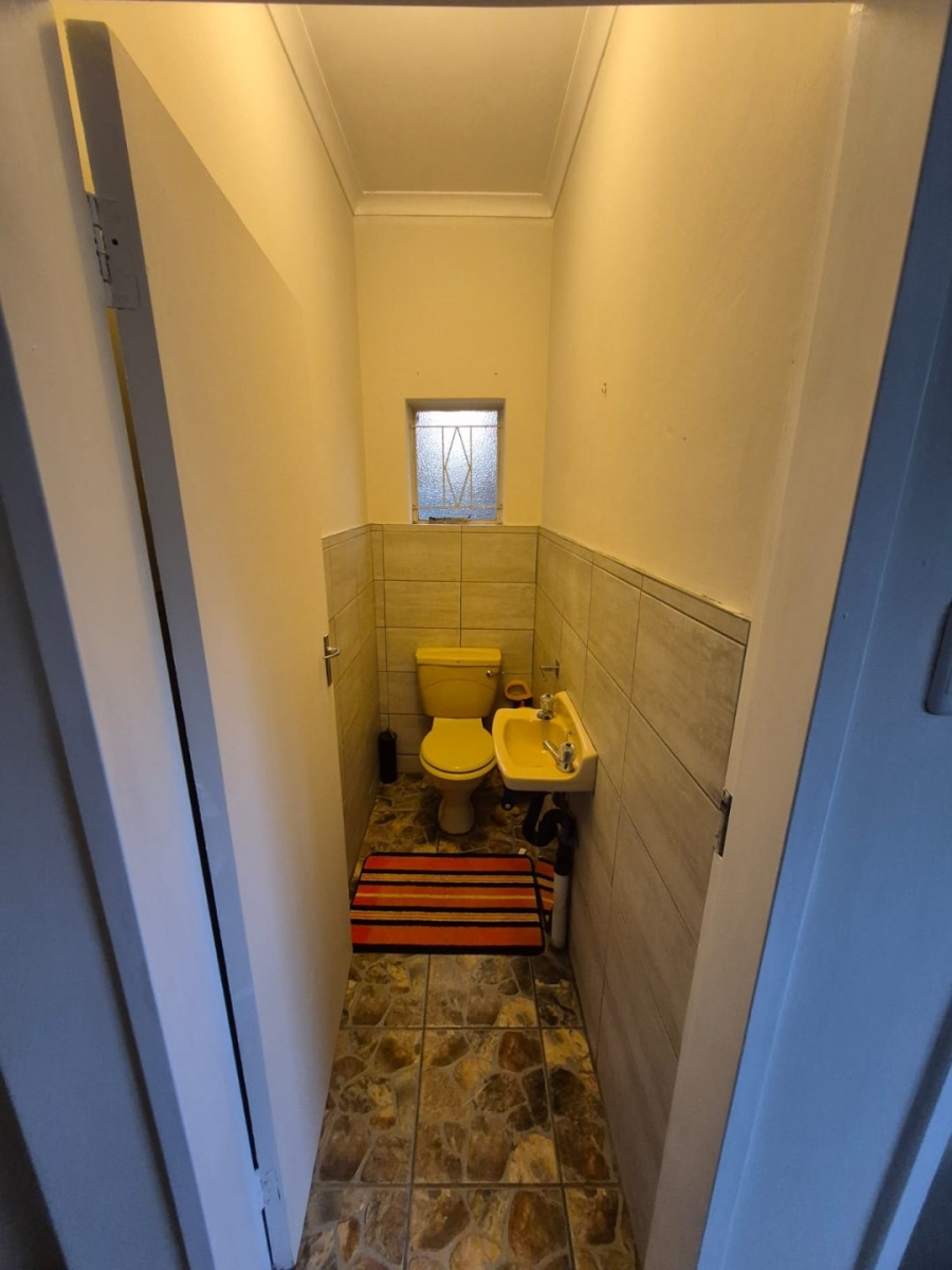 To Let 4 Bedroom Property for Rent in Valhalla Gauteng