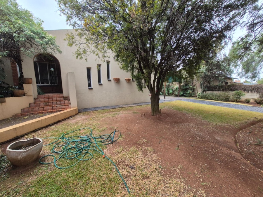 To Let 4 Bedroom Property for Rent in Valhalla Gauteng