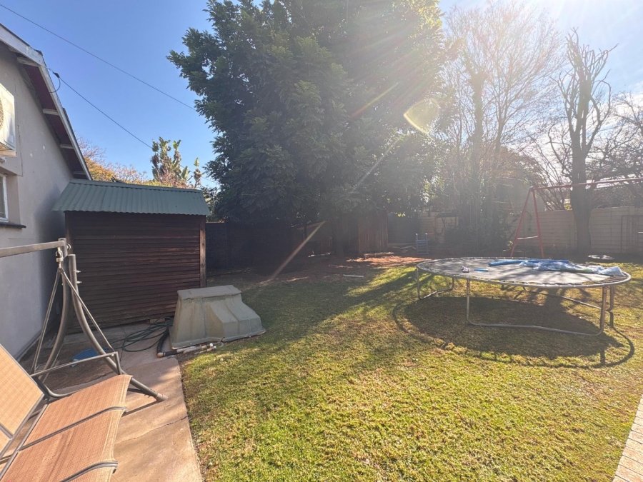 To Let 4 Bedroom Property for Rent in Valhalla Gauteng