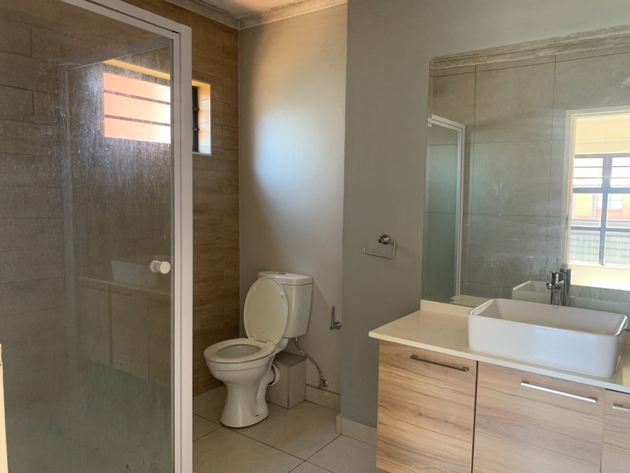 To Let 3 Bedroom Property for Rent in Glen Marais Gauteng