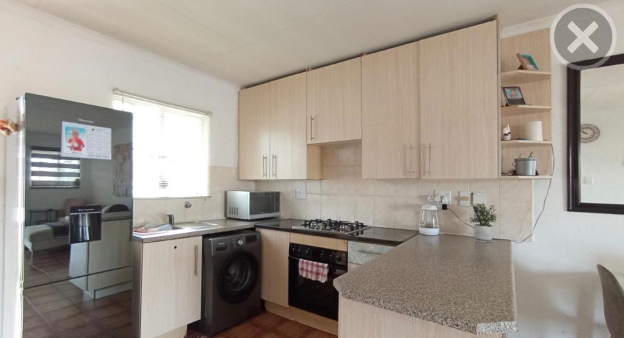 To Let  Bedroom Property for Rent in Greenstone Hill Gauteng