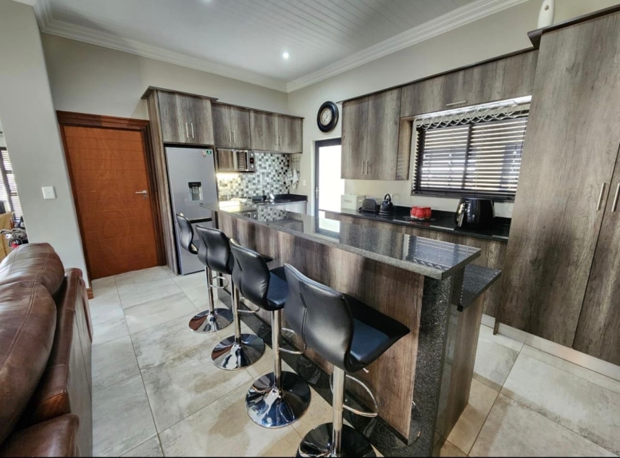 To Let 2 Bedroom Property for Rent in The Hills Game Reserve Estate Gauteng