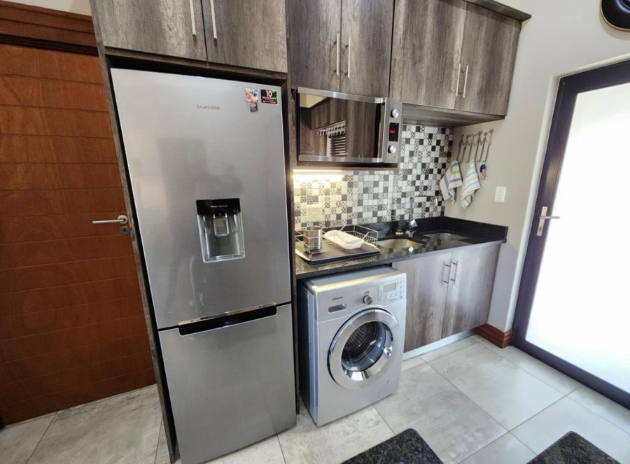 To Let 2 Bedroom Property for Rent in The Hills Game Reserve Estate Gauteng