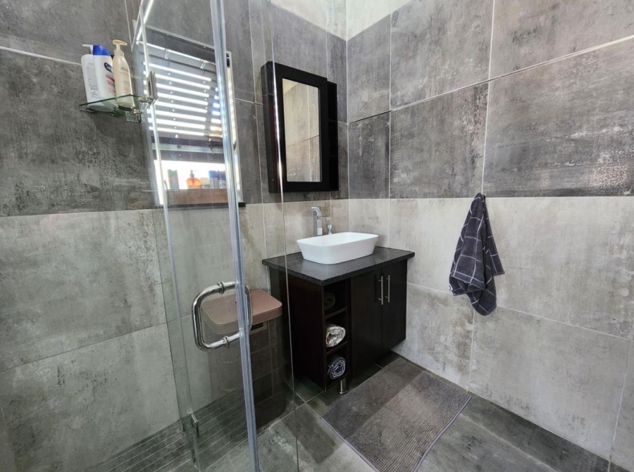 To Let 2 Bedroom Property for Rent in The Hills Game Reserve Estate Gauteng