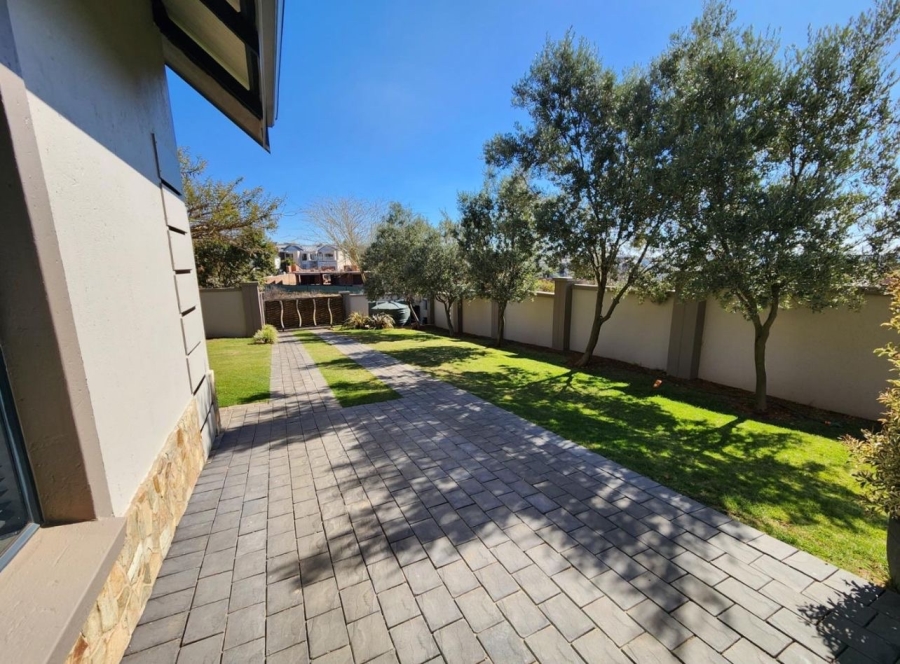 To Let 2 Bedroom Property for Rent in The Hills Game Reserve Estate Gauteng