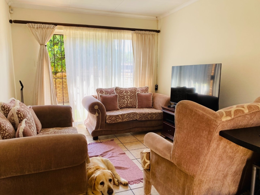 2 Bedroom Property for Sale in Wilgeheuwel Gauteng