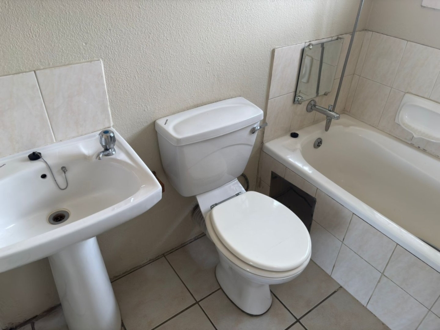 2 Bedroom Property for Sale in Beyers Park Gauteng