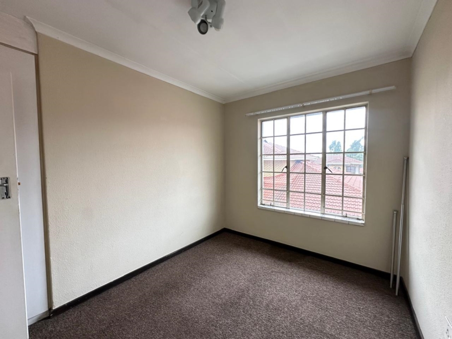 To Let 2 Bedroom Property for Rent in Beyers Park Gauteng