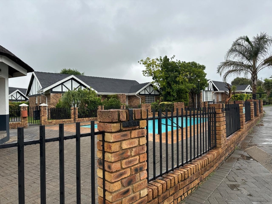 To Let 2 Bedroom Property for Rent in Beyers Park Gauteng