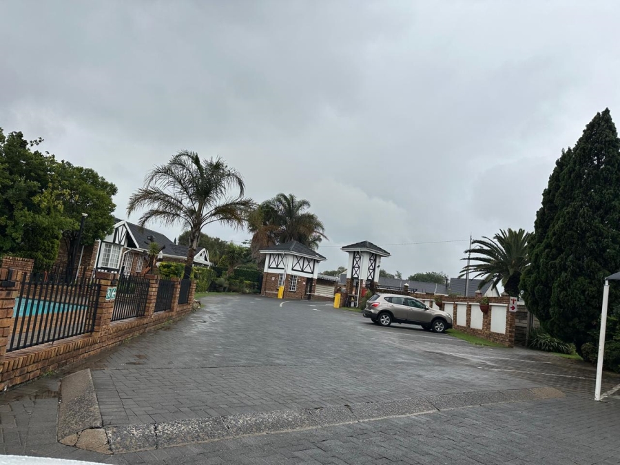 To Let 2 Bedroom Property for Rent in Beyers Park Gauteng