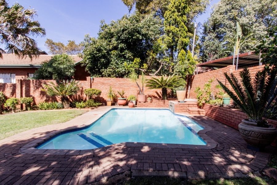 4 Bedroom Property for Sale in Zwartkop Gauteng