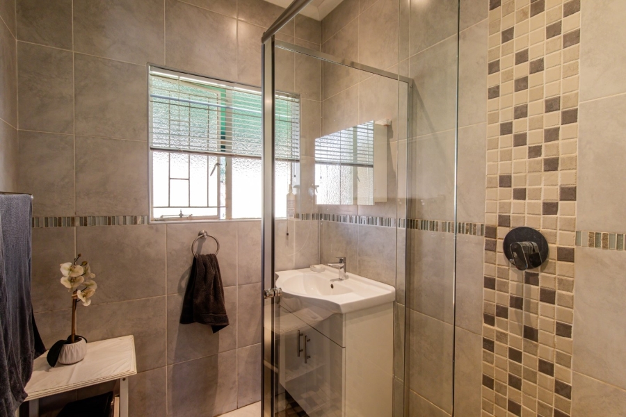 4 Bedroom Property for Sale in Zwartkop Gauteng