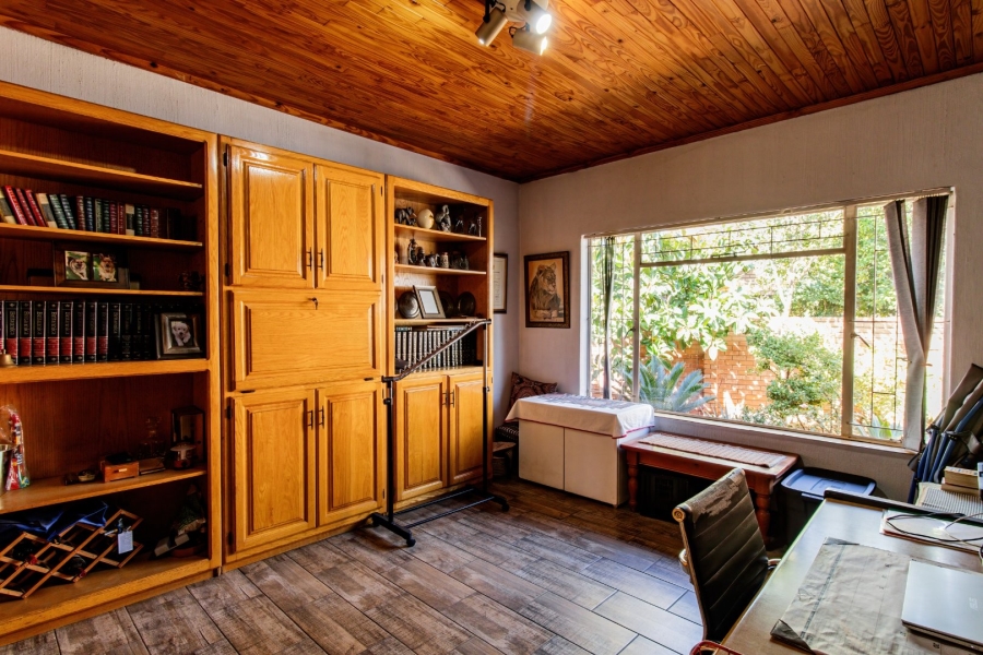 4 Bedroom Property for Sale in Zwartkop Gauteng