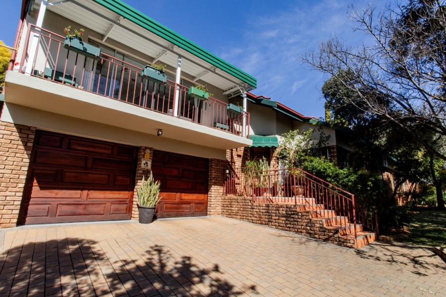 4 Bedroom Property for Sale in Zwartkop Gauteng